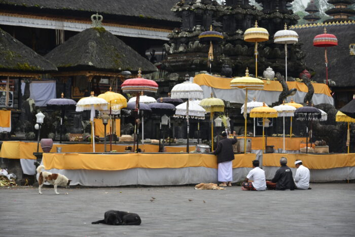 Bali, turisté už odešli...